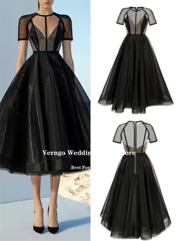 Verngo מודרני שחור קו אורגנזה ערב, שמלות צד O-צוואר עם שרוולים קצרים תה אורך ערבית דובאי לנשים נשף שמלות רשמי התמונה